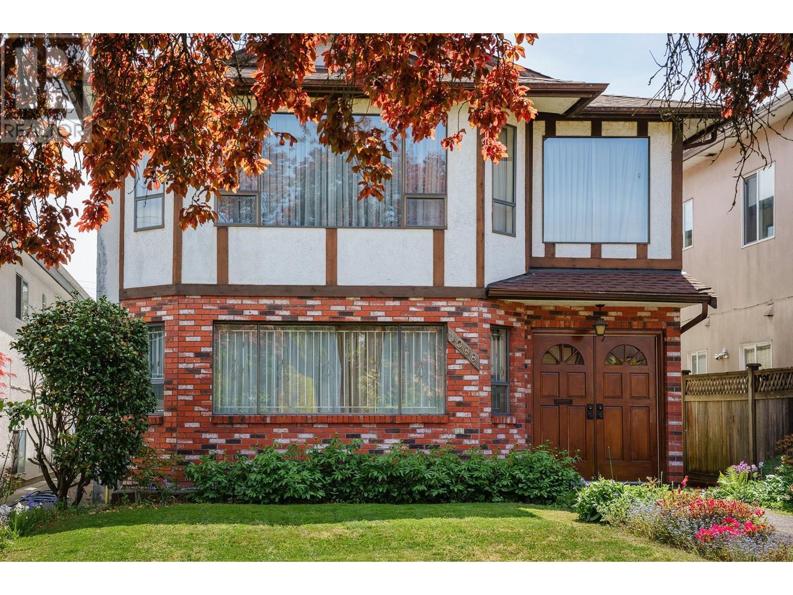 1088 E 50TH AVENUE|Vancouver, British Columbia V5X1B8