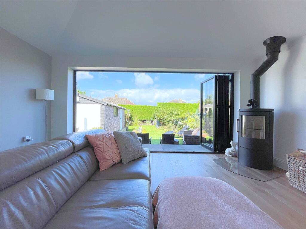 Additional image 20 of Willow Crescent, Wrose, Bradford, BD2