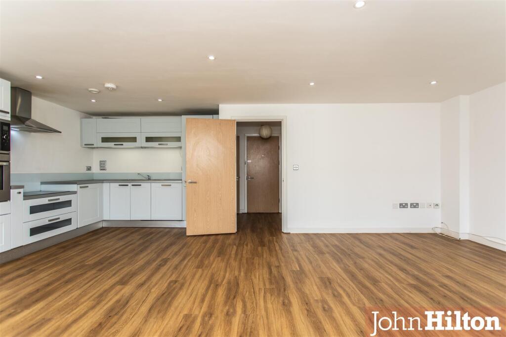 Additional image 4 of Avalon, West Street, Brighton