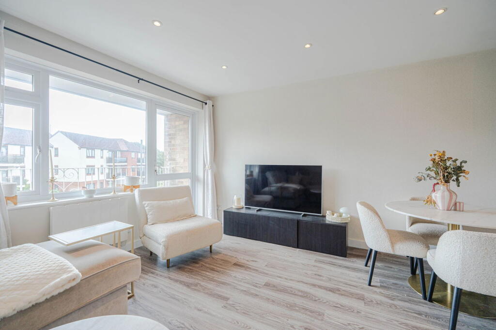 Additional image 14 of Sea Road, Boscombe Spa, Bournemouth, Dorset, BH5 1BE