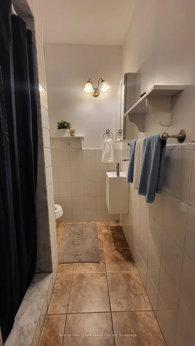 Additional image 11 of 133 Fairview Ave