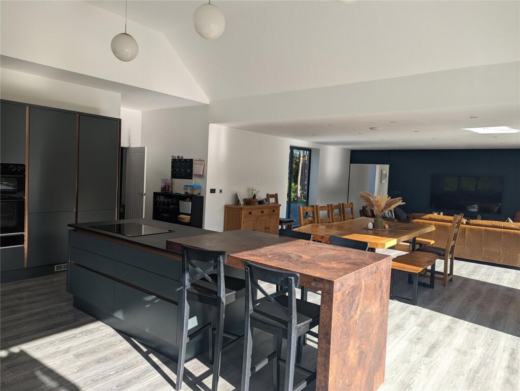 Additional image 10 of Avon Castle Drive, Ringwood, BH24