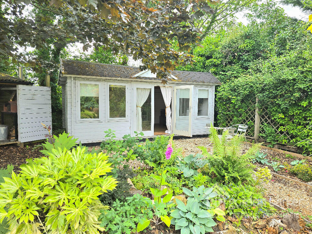 Additional image 42 of Crescent Road, Verwood, Dorset, BH31