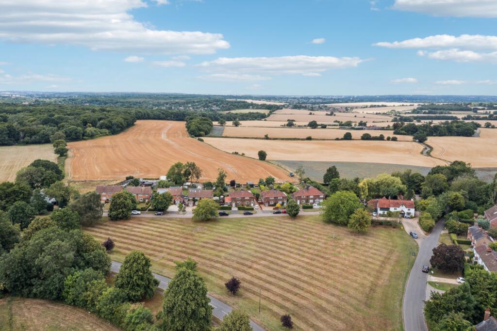 Additional image 29 of Two Oaks Drive, Welwyn, Hertfordshire, AL6 0EZ