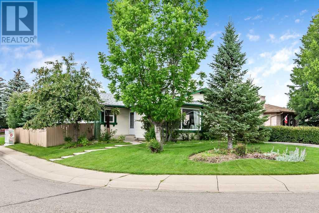 Property image for 127 Thorson Crescent|Okotoks, Alberta T1S1C9