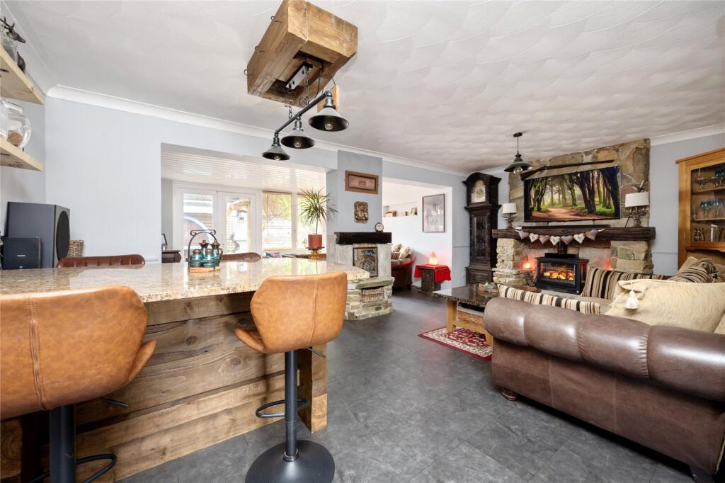 Additional image 2 of Southfields Road, Littlehampton, West Sussex, BN17