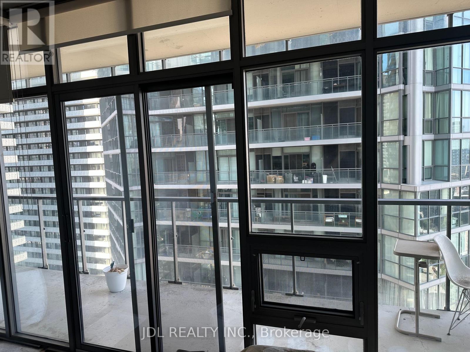 2401-ROOM 1 - 33 CHARLES ST STREET E|Toronto (Church-Yonge Corridor), Ontario M4Y0A2
