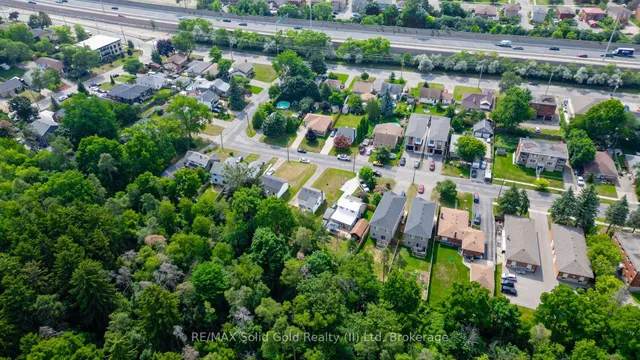 Additional image 42 of 48 Barbara Cres