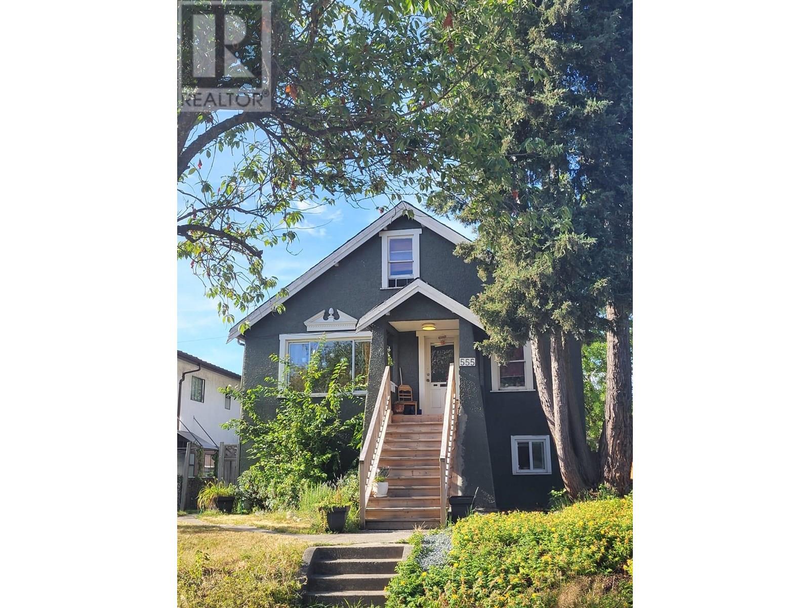 555 E 18TH AVENUE|Vancouver, British Columbia V5V1G2