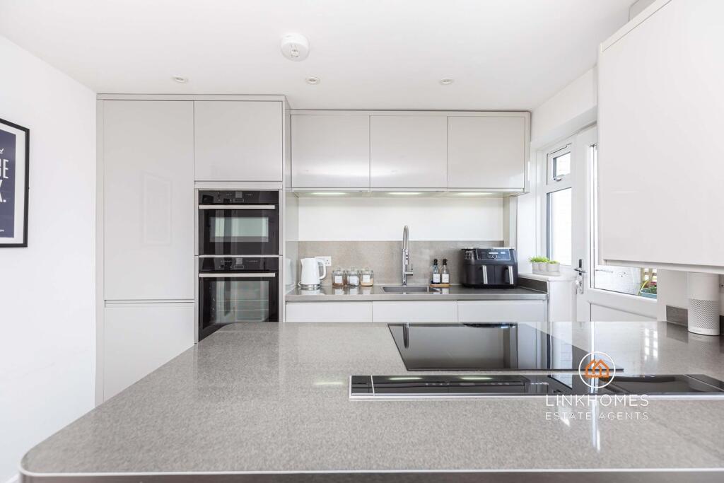 Additional image 36 of Kestrel Close, Ferndown, BH22