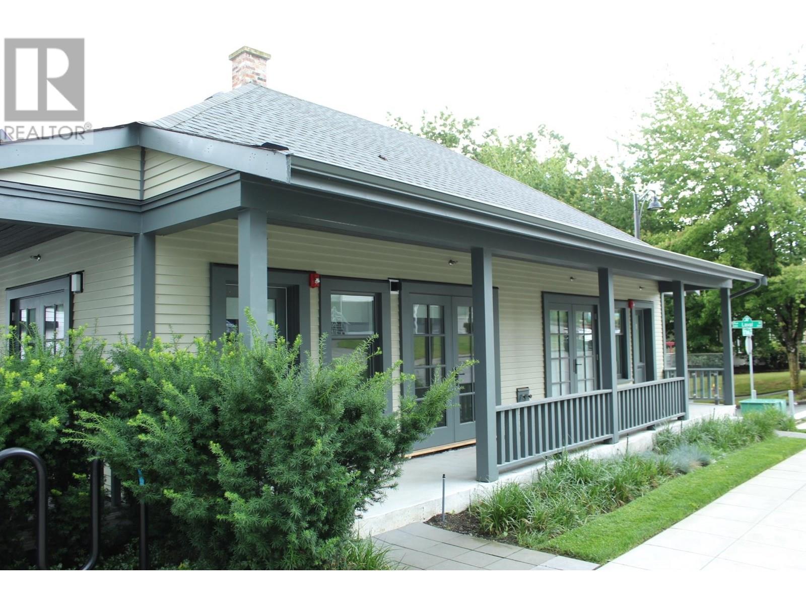 202 1306 LAVAL SQUARE|Coquitlam, British Columbia V3K0H4