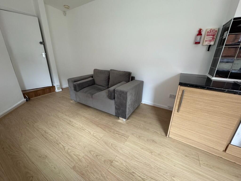 Additional image 8 of F2 28 Stirling Road, Birmingham, B16 9BG