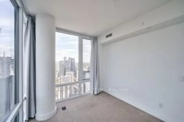 Additional image 22 of 501 Yonge St Unit 4902