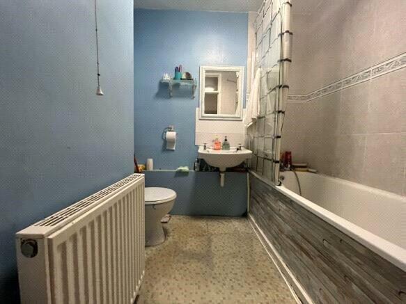 Additional image 5 of Sunnydale Walk, West Bromwich, West Midlands, B71