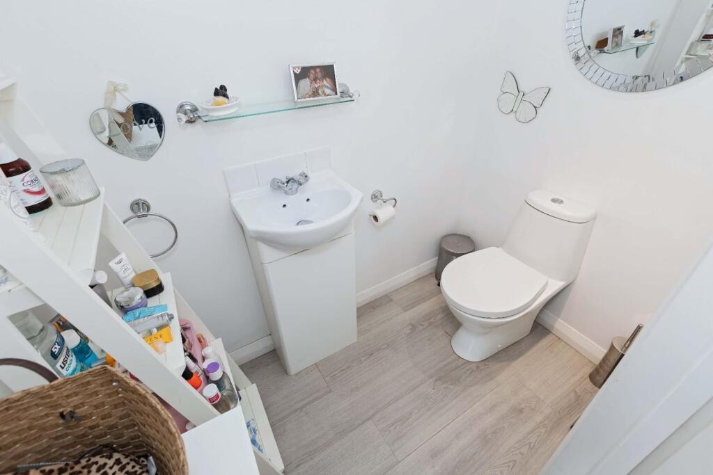 Additional image 21 of Kings close, Lancing