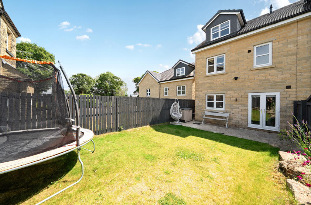 Additional image 5 of Hutton Hall Drive, Bradford, West Yorkshire, BD2