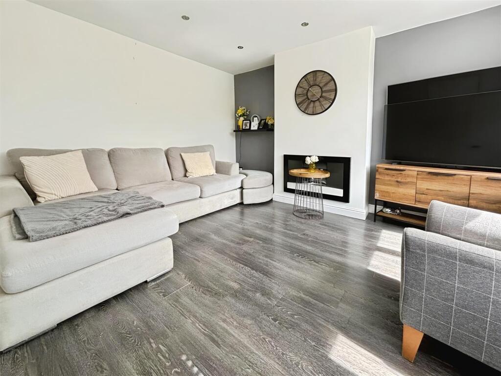 Additional image 4 of Moorside Gardens, Bradford, BD2 3RE