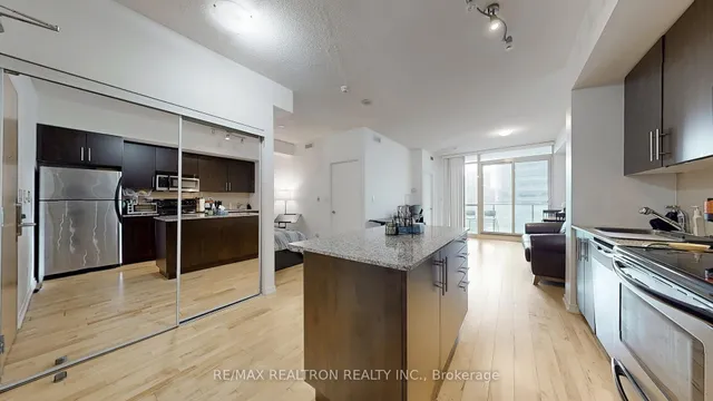 Additional image 15 of 55 Bremner Blvd Unit 1202