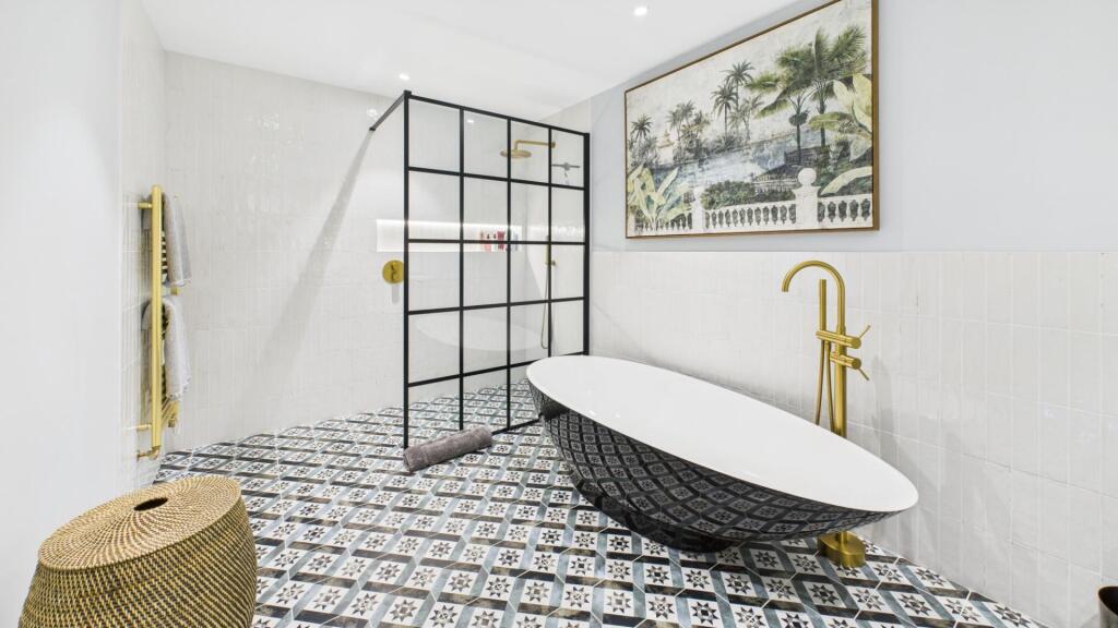 Additional image 20 of Top O'Th Knotts Farm, Tottington Road Harwood