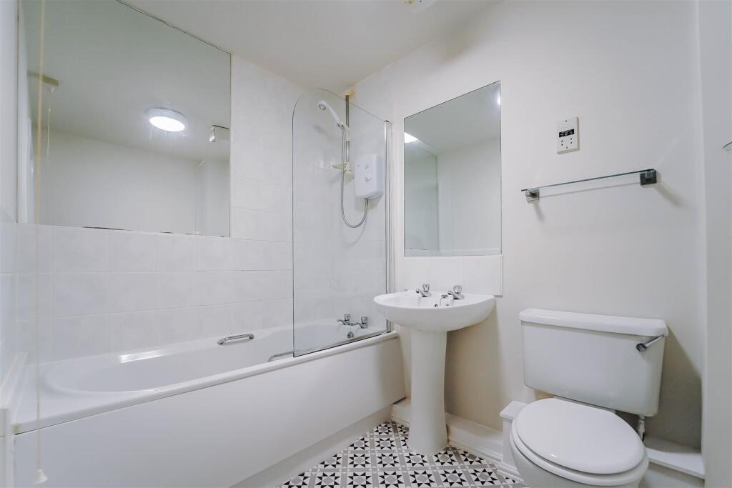Additional image 5 of Broadoaks, Bury