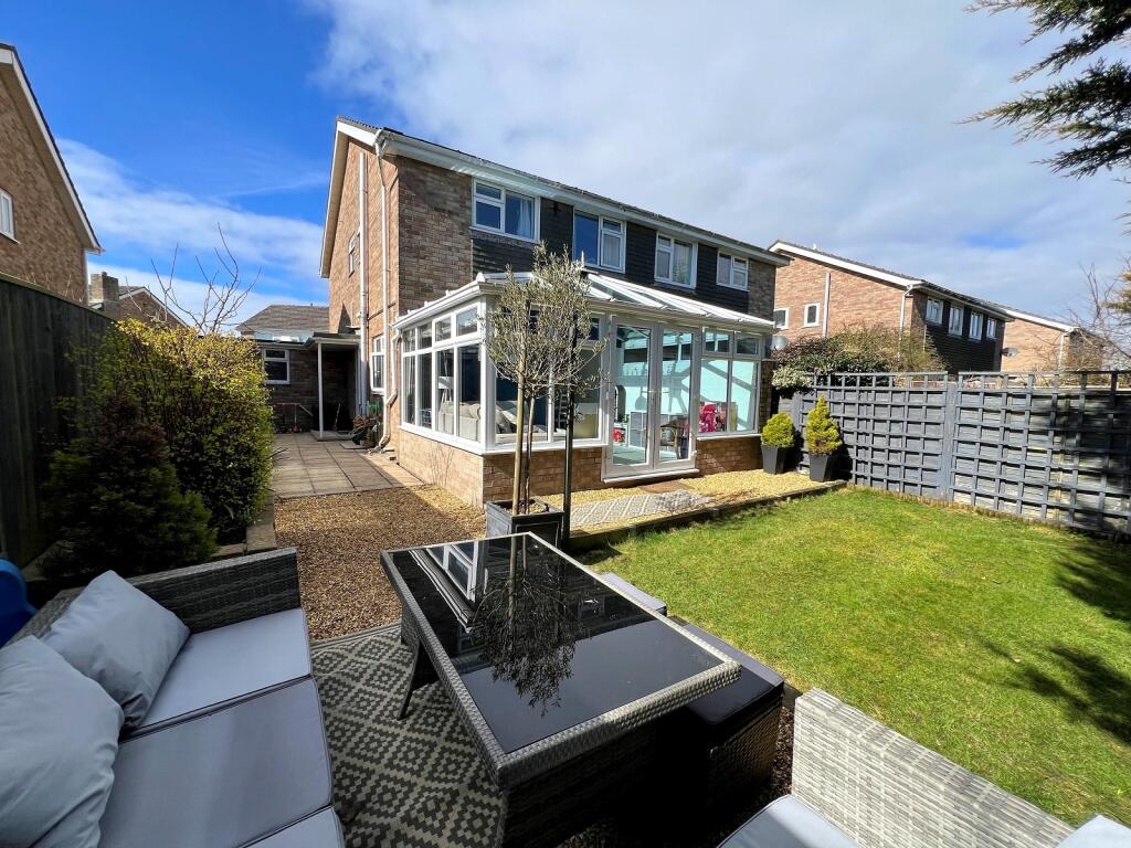 Additional image 12 of White Knights, Barton On Sea, New Milton, Hampshire. BH25 7HA