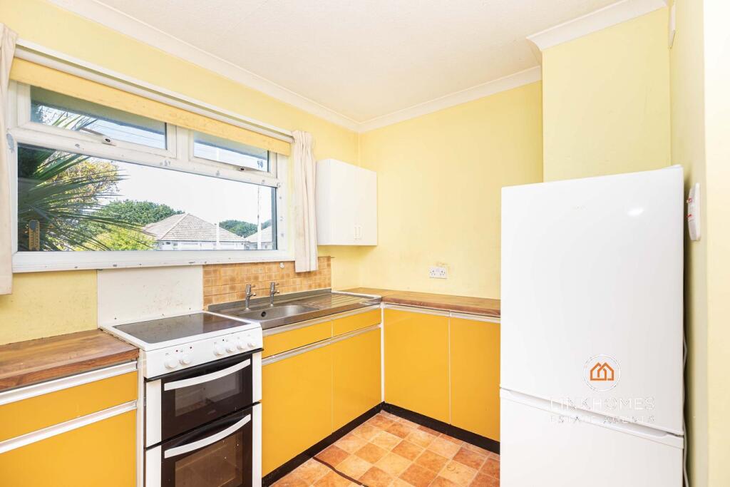 Additional image 10 of Pergin Crescent, Poole, BH17