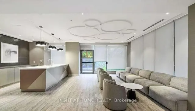 Additional image 3 of 50 Wellesley St Unit 305