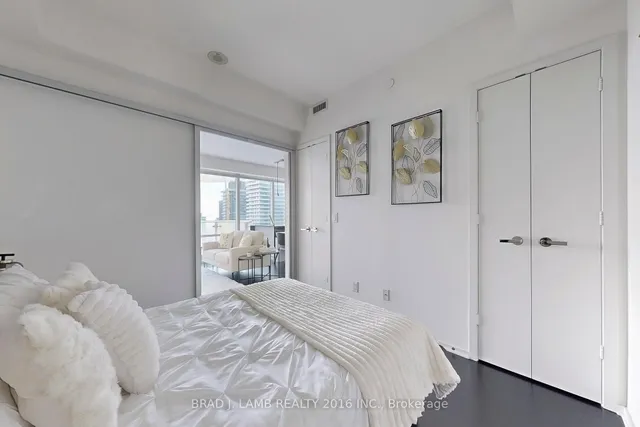 Additional image 14 of 1 Bloor St Unit 3903