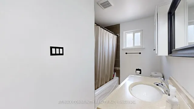 Additional image 31 of 7 Gemshaw Cres