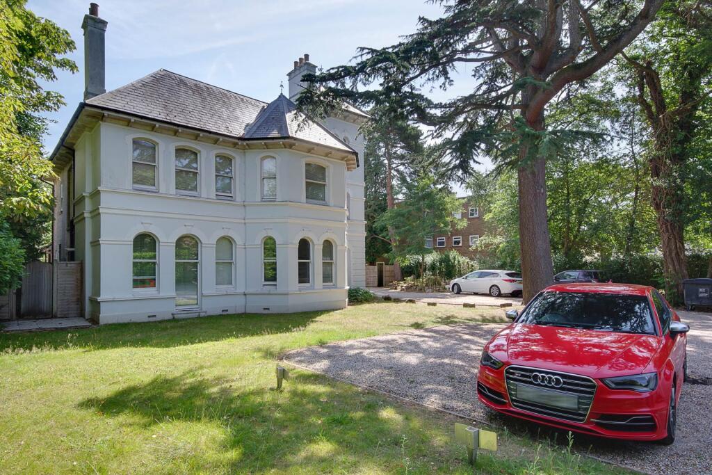 Additional image 13 of Close Talbot Woods,  Bournemouth *Garden Apartment*