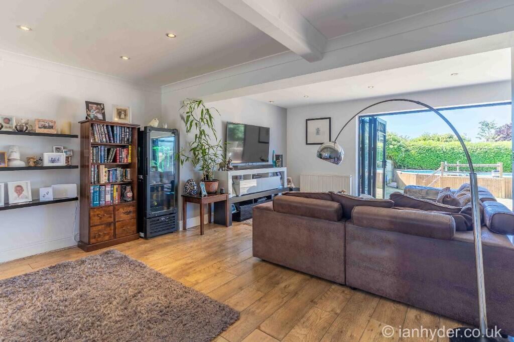 Additional image 2 of Grassmere Avenue, Telscombe Cliffs, East Sussex, BN10