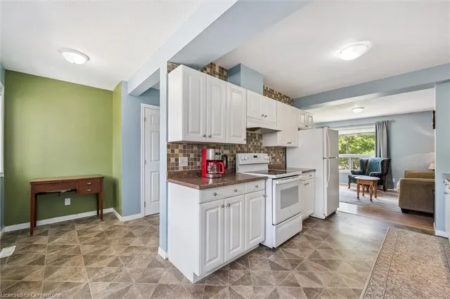 Additional image 8 of 23 Howe Dr Unit 8