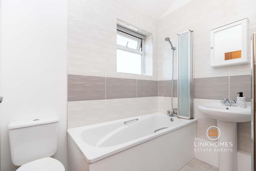 Additional image 9 of Chetnole Close, Poole, BH17