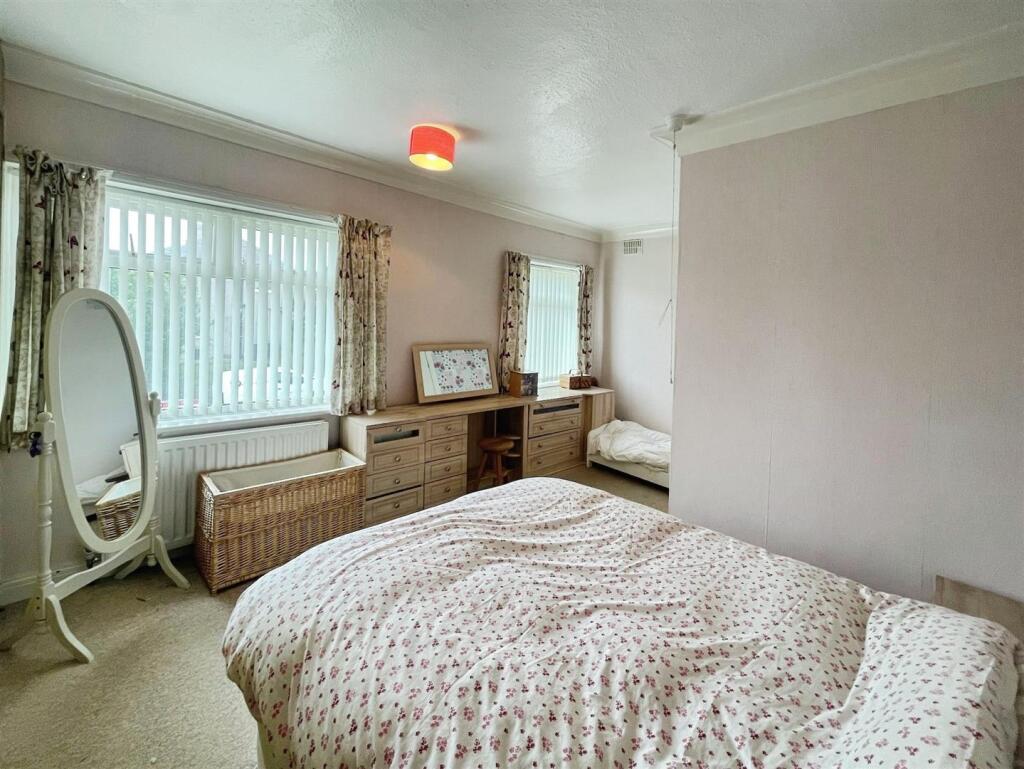 Additional image 12 of Farfield Grove, Bradford, BD6