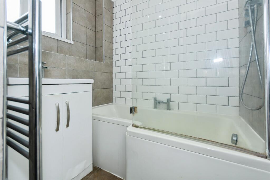 Additional image 12 of Huins Close, Redditch