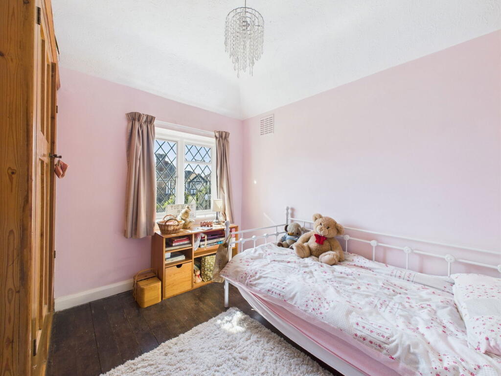 Additional image 15 of George V Avenue, Worthing, BN11