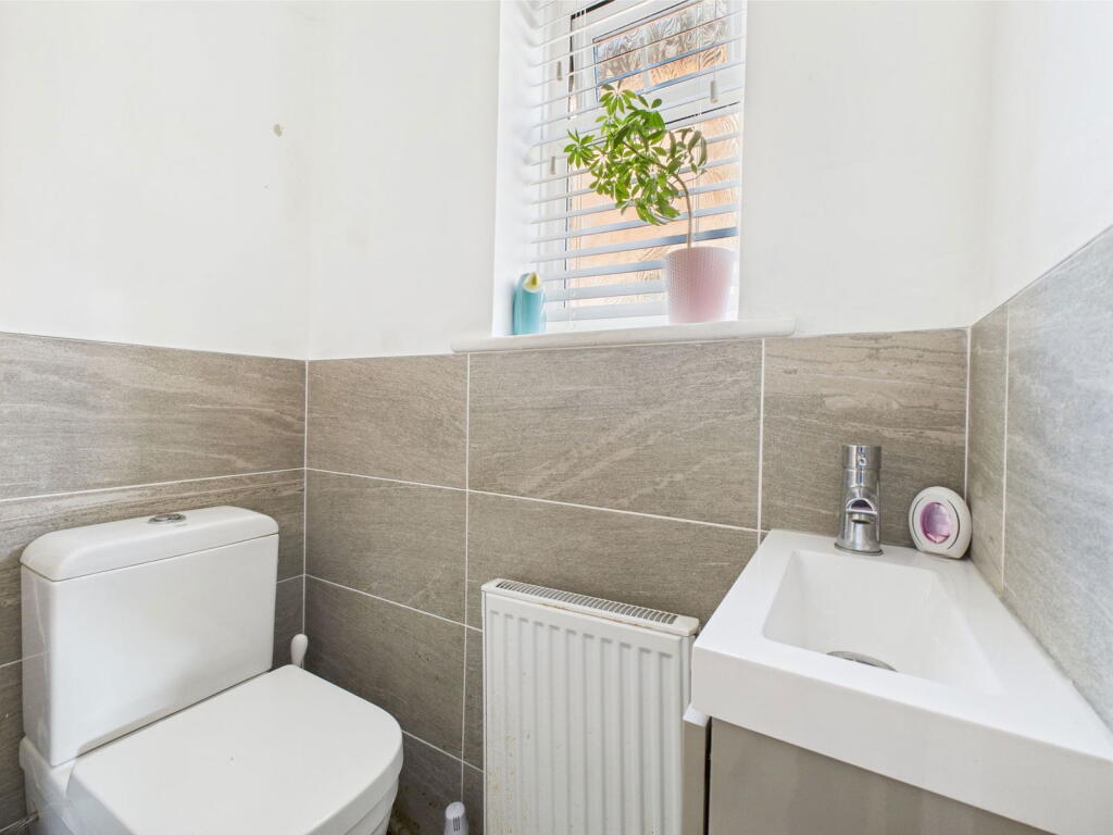 Additional image 12 of Orchard Avenue, Worthing, BN14 7PY