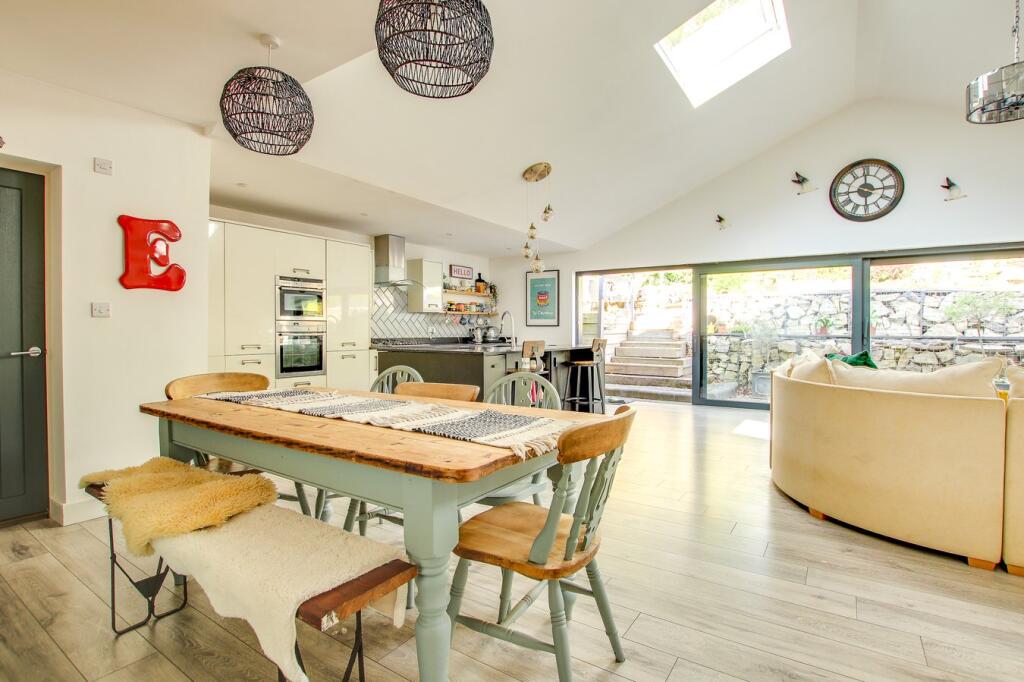 Additional image 5 of Manning Avenue, Highcliffe, Christchurch, BH23