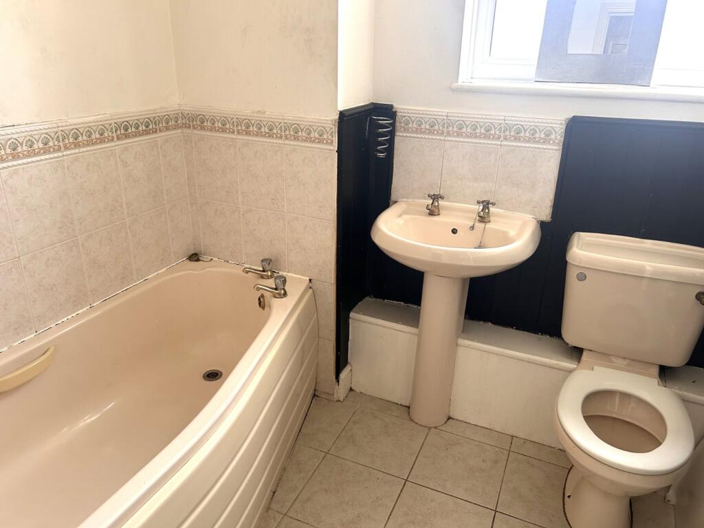 Additional image 7 of Tyersal Lane, Tyersal, Bradford, West Yorkshire, BD4