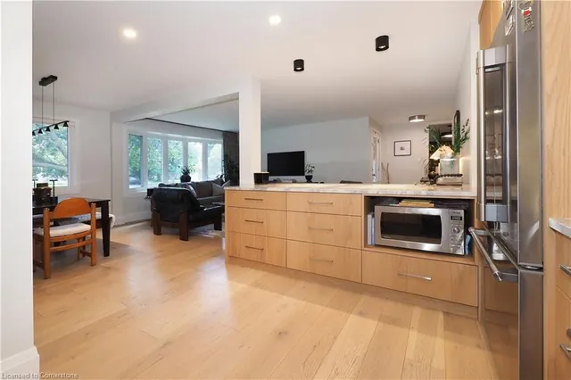 Additional image 19 of 218 Greenbrook Dr