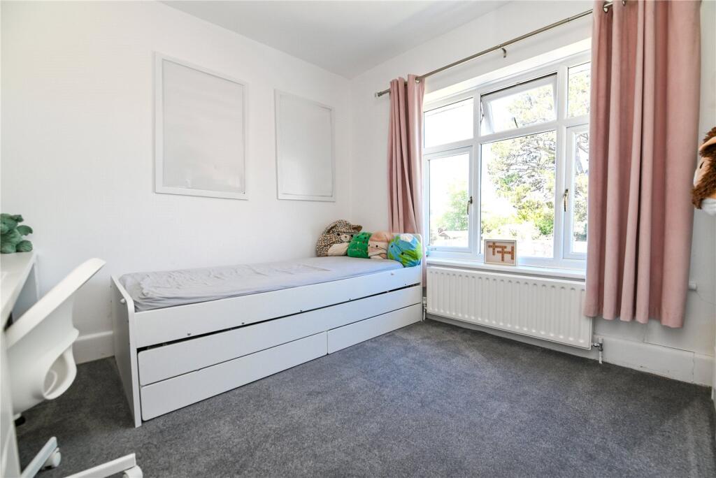Additional image 10 of Barton Court Avenue, Barton on Sea, New Milton, Hampshire, BH25