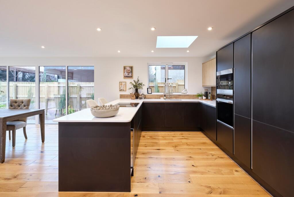 Additional image 2 of Court Farm, West Woodlands, BA11