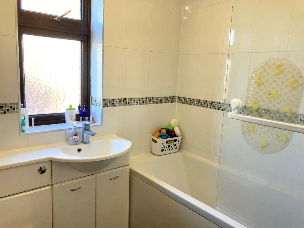 Additional image 8 of Acers,Park Street,St. Albans,AL2 2BJ