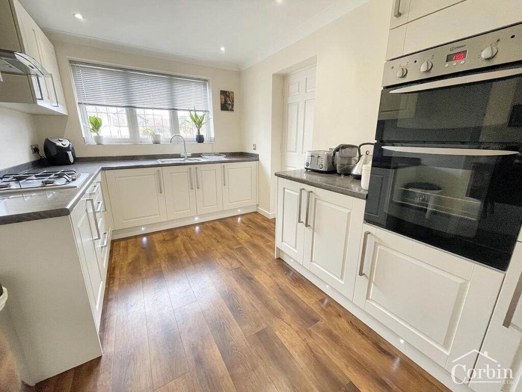 Additional image 9 of De Courtenai Close, Bournemouth, BH11 9