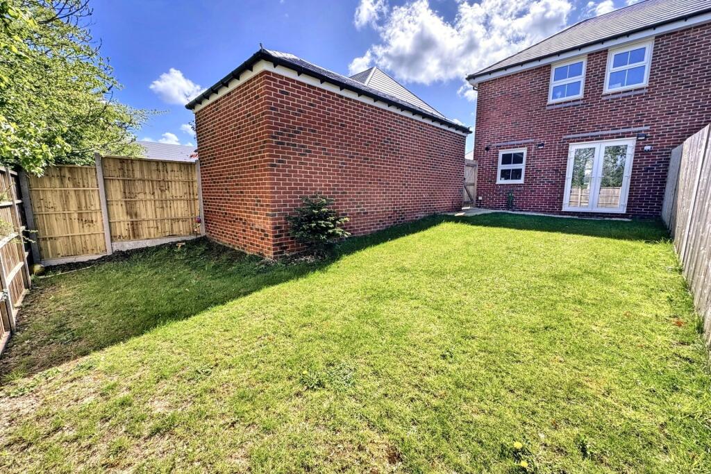 Additional image 15 of Bearwood