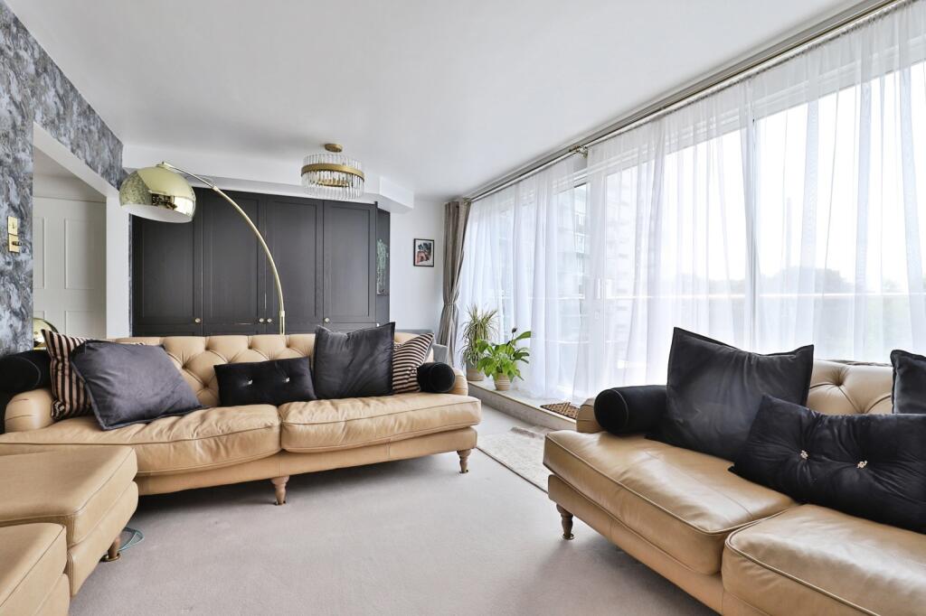 Admirals Walk, West Cliff Road, Bournemouth, Dorset, BH2