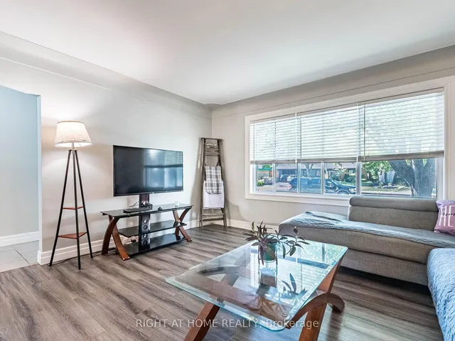 Additional image 9 of 303 KRUG St