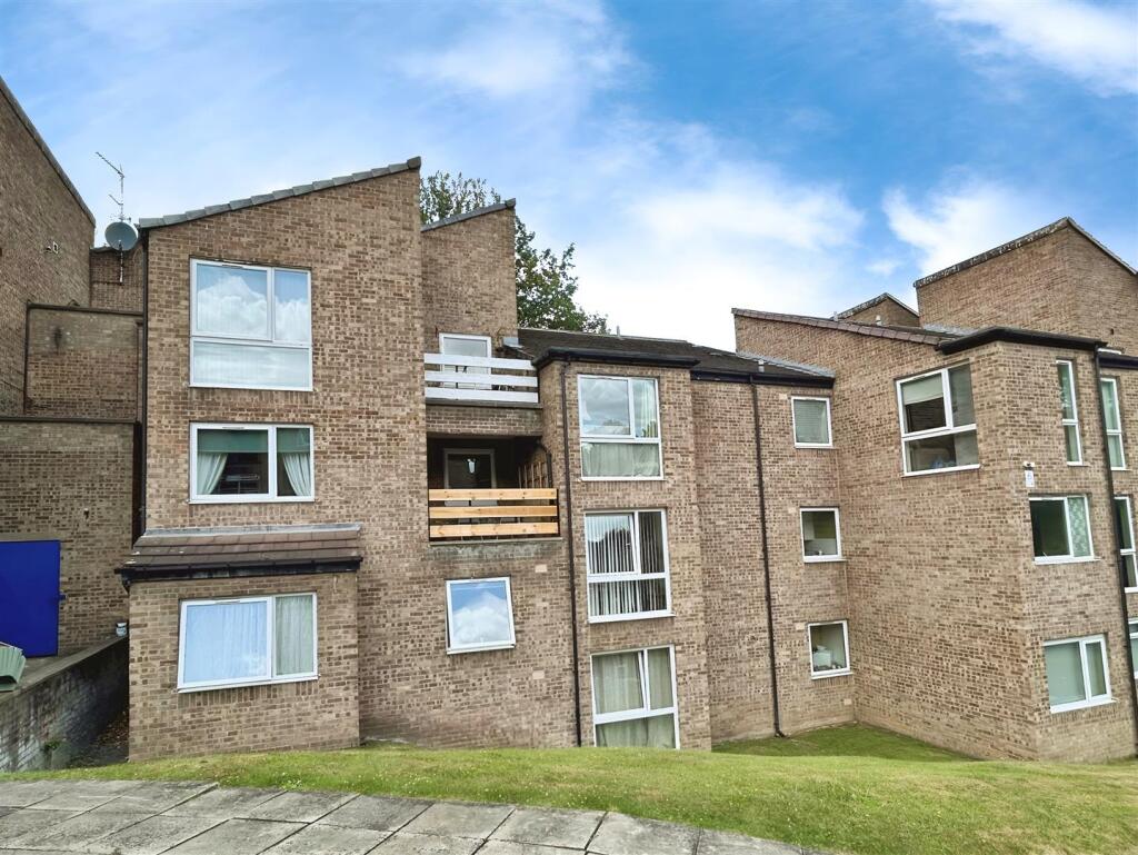 Property image for Frizley Gardens, Bradford