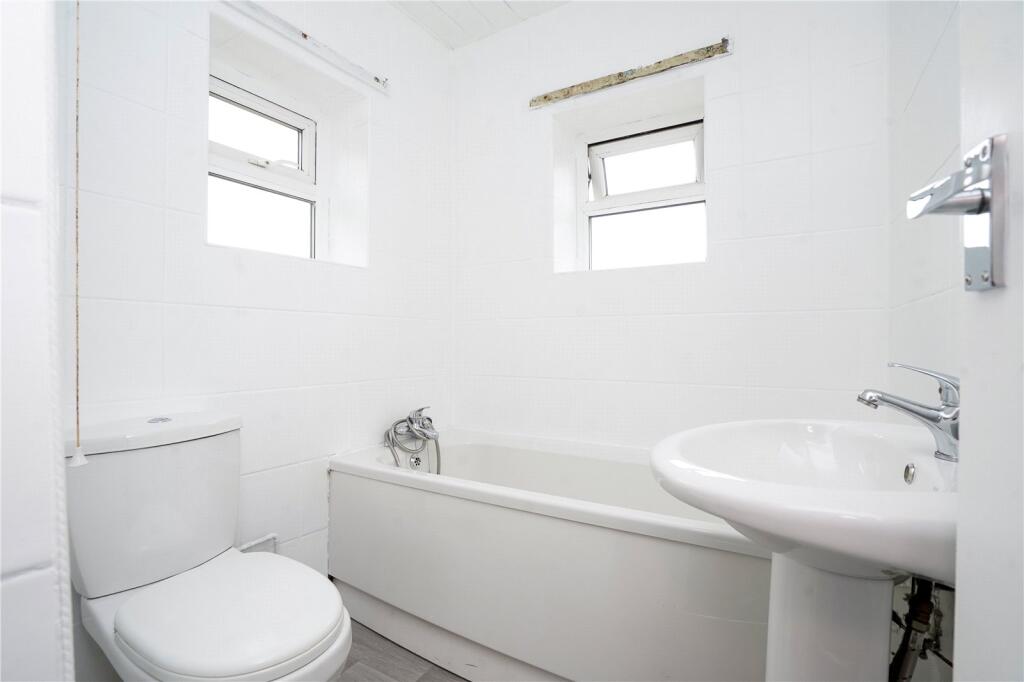 Additional image 11 of Clayton Road, Bradford, BD7