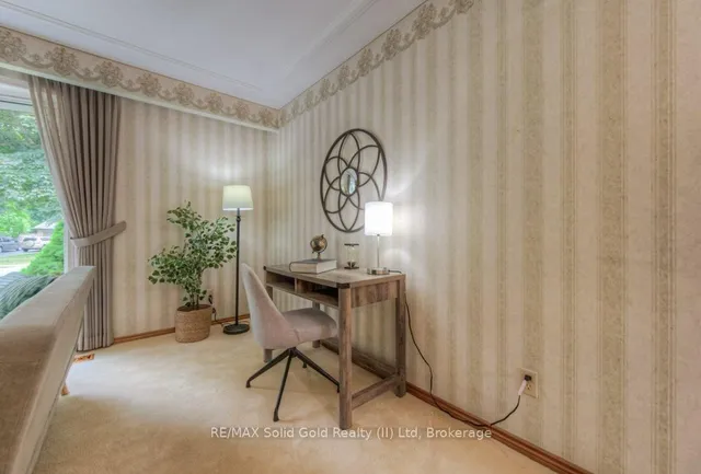 Additional image 10 of 16 Wolfe's Crt